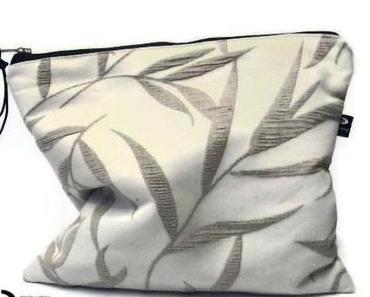 Neue Ware in den Shop geschoben