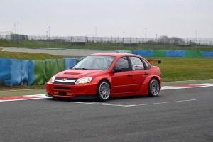 Lada absolviert Test in Magny Cours