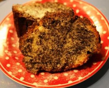 Mohngugelhupf mit Limettenglasur