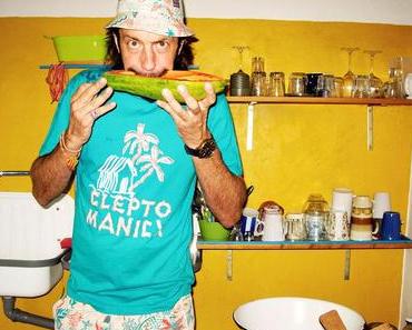 Wo bleibt der Sommer? – Swimming With Quaalen