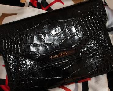 Givenchy Antigona Envelope Clutch