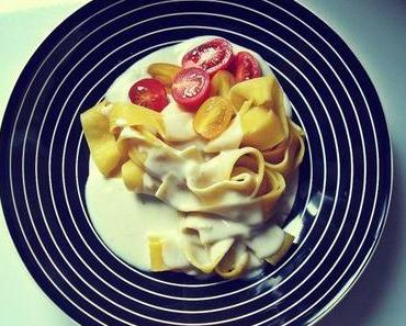 Tagliatelle mit Gorgonzolasauce: Italienisch, cremig und ohne Spinat