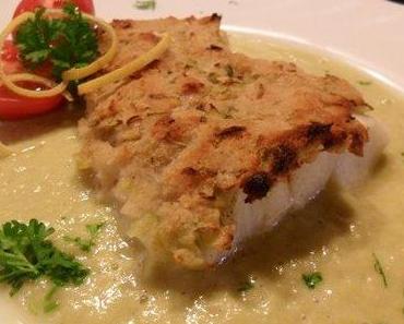 Kabeljau mit Porreehaube, auf Meerrettich - Lauchschaum