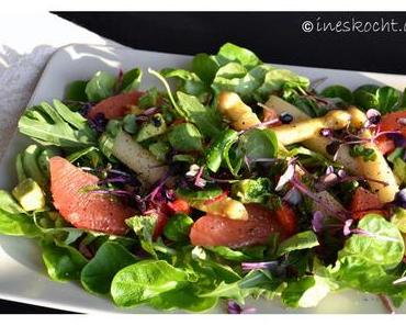 Spargelsalat mit Grapefrucht und Avocado-Salsa