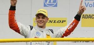 Alessio Picariello gewinnt ADAC Formel Masters Saisonauftakt