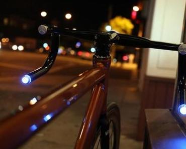 Helios: Fahrradlenker mit integriertem Blinker, GPS und Licht