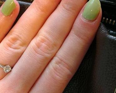 Lackiert: essie Navigate Her