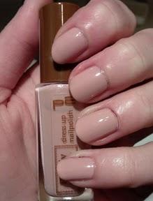 Lackiert: p2 Creme Velvet