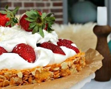 Rezept: Erdbeer-Knusper-Torte