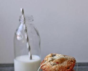 Heute vergessen wir mal unsere Bikinifigur... oder: Chocolate-Chip-Cookies mit Oreo-Keksen gefüllt