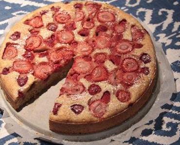 Gâteau aux fraises et framboises