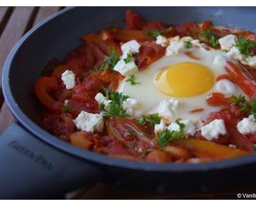Frühstück auf israelisch (& ein Exkurs über Zeitungen)