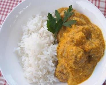 Truthahn-Bällchen-Ananas-Curry