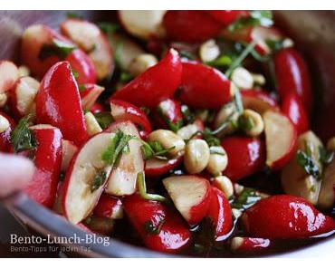 Rezept: Radieschen-Salat mit Erdnüssen & Koriander