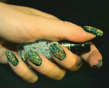 Bepinselt, Beglitzert und Bekugelt