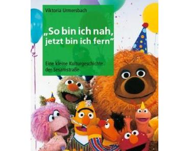 Eine kleine Kulturgeschichte der Sesamstraße - ein hintergründiger Radiobeitrag auf WDR 5 mit unserer Autorin Viktoria Urmersbach über ihr neues Sesamstraßenbuch ...