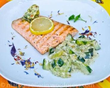 Freitagsfisch: Gegrillter Lachs mit Zucchini-Gurkengemüse