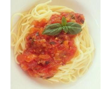 Tomaten-Basilikum-Sugo