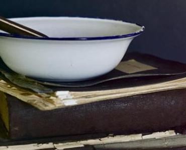 Pflaumen-Gewürz-Mus mit nussigem Thymian-Brot {oder warum eine Prise Salz für Marmeladen und das Leben unabdingbar ist}