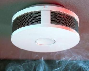 Rauchmelder warnen rechtzeitig vor Feuergefahren – Lebensretter mit Spürnase