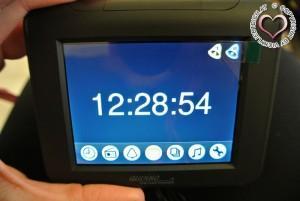 Digitaler Bilderrahmen mit Radiowecker und MP3