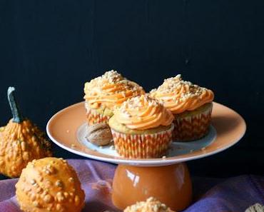 Schon mal ein Kleinigkeit für Euer Halloweenbuffet: Kürbis-Cupcakes