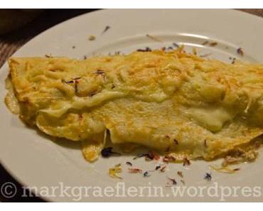 Überbackene gefüllte Pfannkuchen mit Rinderhack