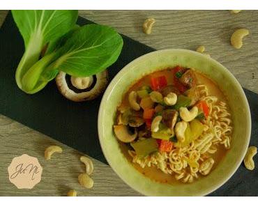 [Ju] Suppenwoche | Thai-Suppe mit Kokosmilch {Rezept}