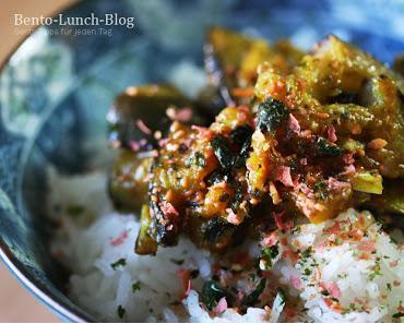 Rezept: Auberginen-Bananen-Curry mit Lauch und Lachs-Furikake