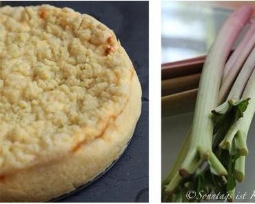 Heute gibt es Käsekuchen-Rhabarber mit Mandelstreuseln
