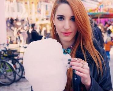 Zuckerwatten schlenzen und Luftballons bestaunen