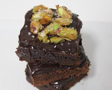 Schoko-Brownies mit Pistazien und Fleur de Sel