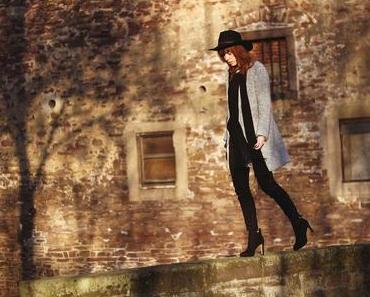 OUTFIT: EIN SCHLOSS HINTER MIR