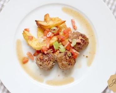 Glasierte Fleischbällchen, Chilikartoffeln und Tomatensalsa {Rezept}