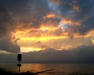 Feuerhimmel über der Ostsee