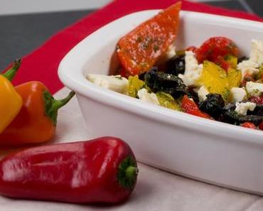 [Low Carb] Paprikasalat mit Oliven, Petersilie und Feta