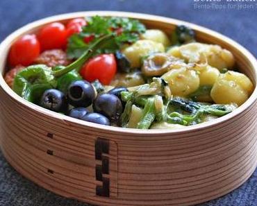 Bento# 149: Spinat-Gnocci mit Blauschimmelkäse & Gemüse