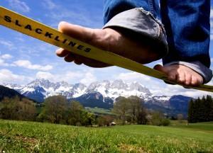 Slackline Zubehör für den Seiltanz von Outdoorsportlern und Großstadtartisten