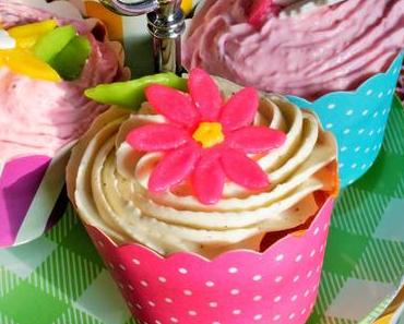 Alex im Cupcake Wahnsinn . . . . . . . . 3. Teil, Bananen-Erdbeer Cupcakes