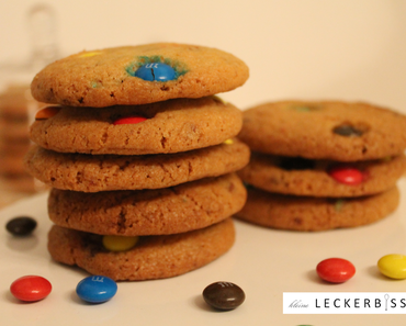 M&amp;M Cookies