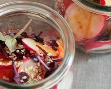 Radieschen-Papaya-Salat mit Rote-Rüben-Kresse oder zu Gast bei Sarahs Krisenherd