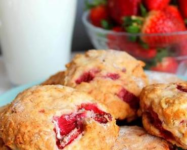 Haferflockenscones mit Erdbeeren
