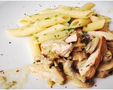 Champignon-Geschnetzeltes mit Kräuternudeln