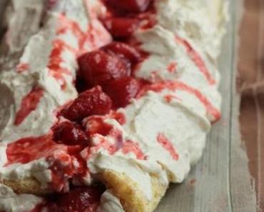 #ichbacksmir oder Erdbeer-Biskuitrolle aus meiner Kindheit