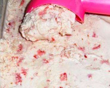 Cheesecake Strawberry Eiscreme