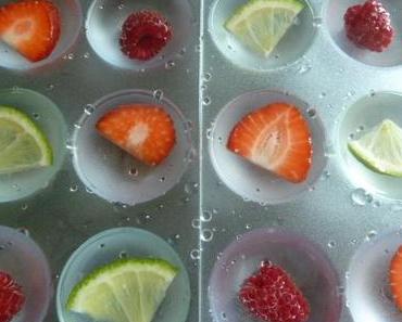Frisch und bunt: Früchte-Eiswürfel