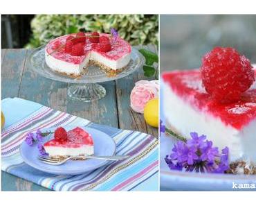 Lemon Frozen Yogurt Cheesecake mit Himbeerspiegel