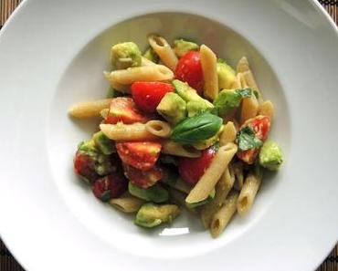Avocado-Tomaten-Pasta – blitzschnell