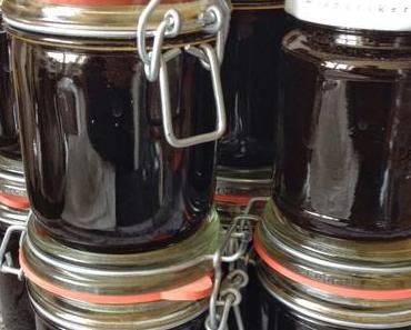 Unser erster Löwenzahnhonig oder wie wir uns einen Muskelkater geholt haben