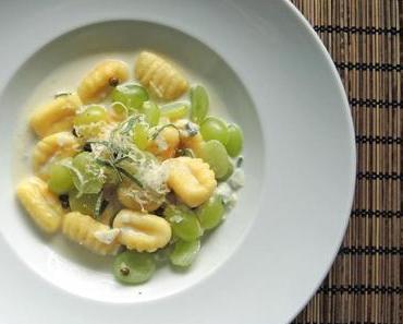 Gnocchi mit Weintrauben-Gorgonzola-Soße